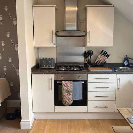 Upper 2 Bedroom Apartment In The Heart Of Jesmond Newcastle Upon Tyne Esterno foto