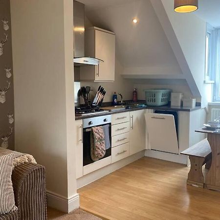 Upper 2 Bedroom Apartment In The Heart Of Jesmond Newcastle Upon Tyne Esterno foto